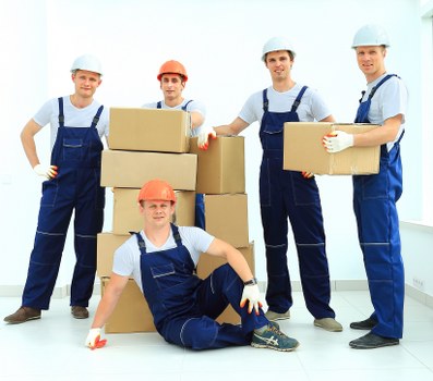 Professional house removals planning in Oldcoulsdon with moving boxes and van