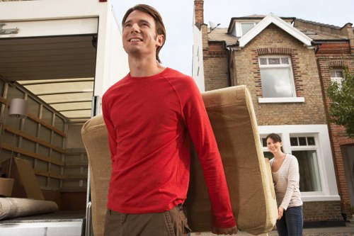Flexible mobile self storage in Oldcoulsdon for renovation and decluttering